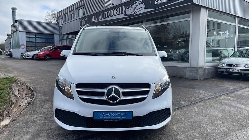 Gebraucht Mercedes V220 163 PS (119 kW) 2020 Weiß Van / Kleinbus