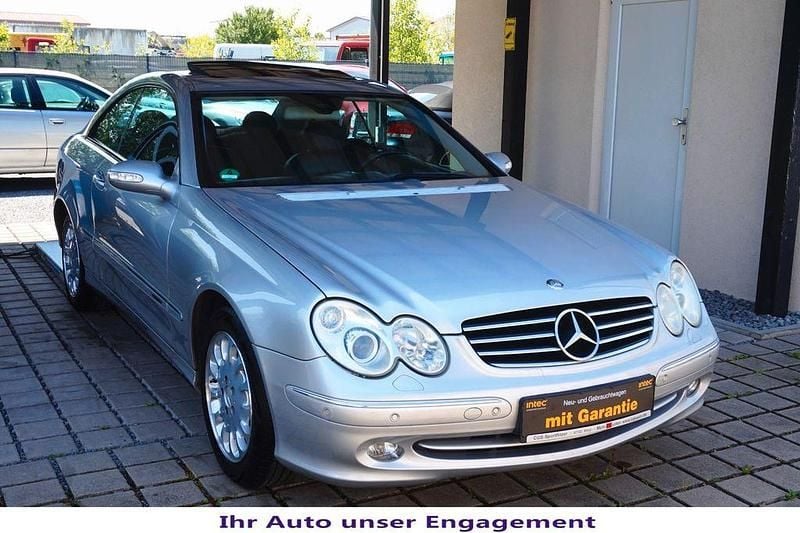 Brillantsilber metalliclack Gebraucht 2002 Mercedes CLK240 Avantgarde Coupé | 3.250 € (Superpreis) - Bild 1/4