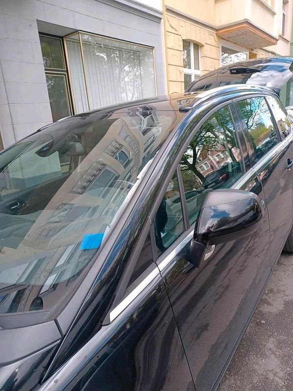 Gebraucht Peugeot 5008 150 PS (110 kW) 2011 Schwarz Van / Kleinbus