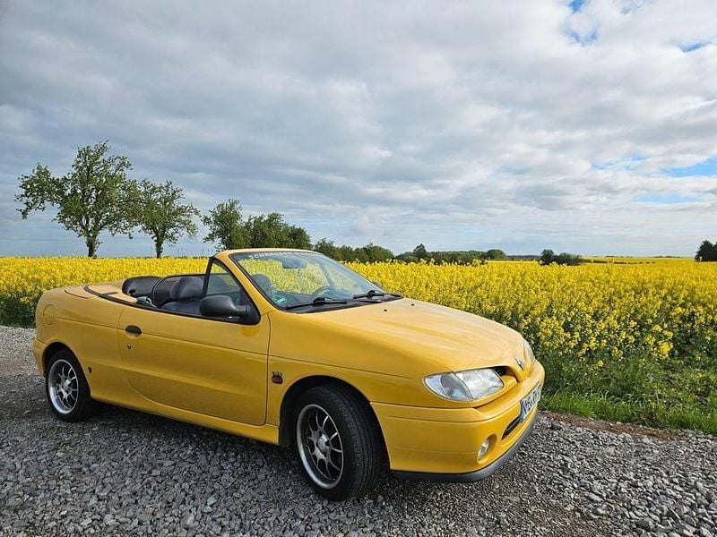Gelb Gebraucht 1997 Renault Mégane Cabriolet Cabrio | 2.300 € (Etwas zu teuer) - Bild 1/4
