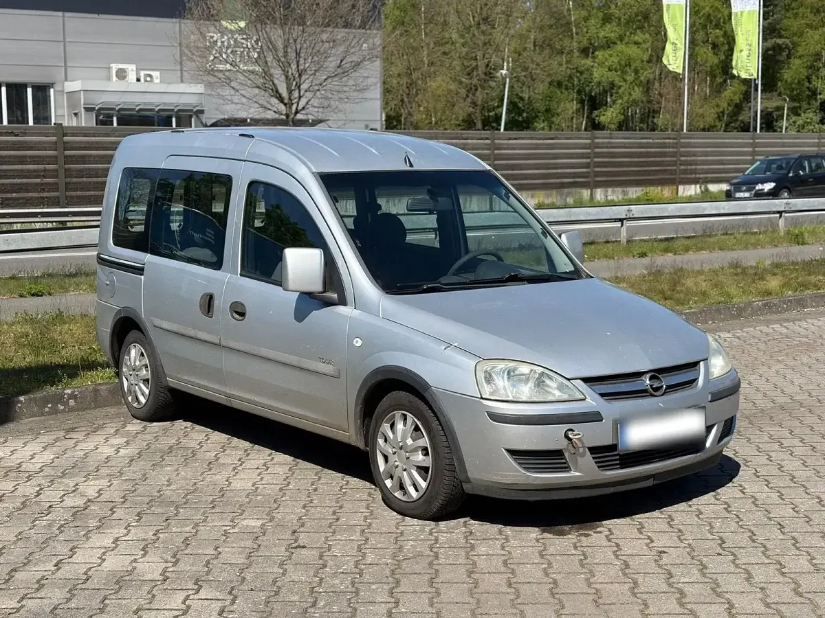 Usata Opel Combo S 65 CV (47 kW) 2003 Argento Monovolume