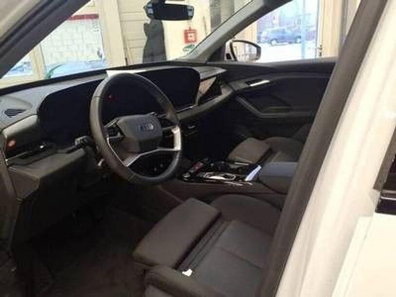 Gebraucht Audi Q6 e-tron Ambiente 185 kW (252 PS) 2025 Gletscherweiß metallic SUV