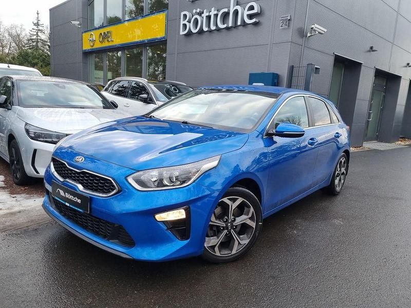 Gebraucht Kia Ceed Vision 140 PS (102 kW) 2018 Blau Kleinwagen