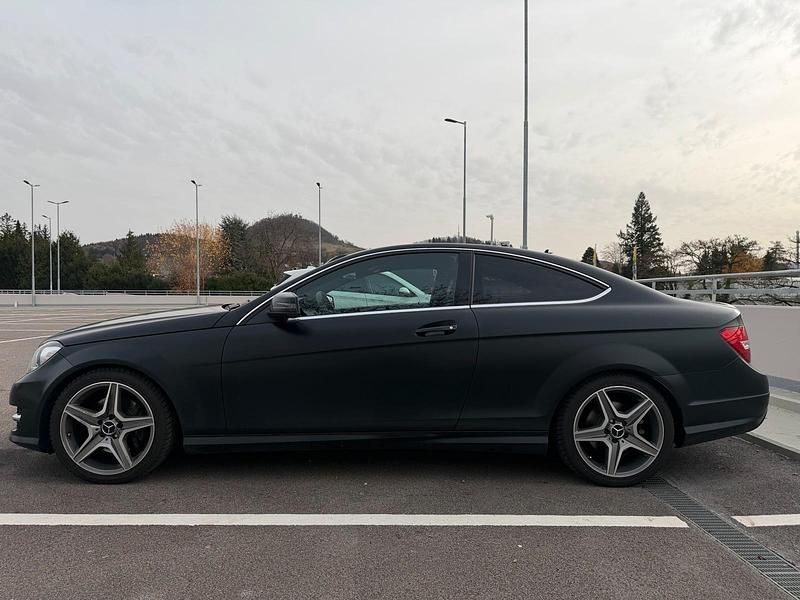 Gebraucht Mercedes C350 Edition 1 306 PS (225 kW) 2011 Schwarz Coupé