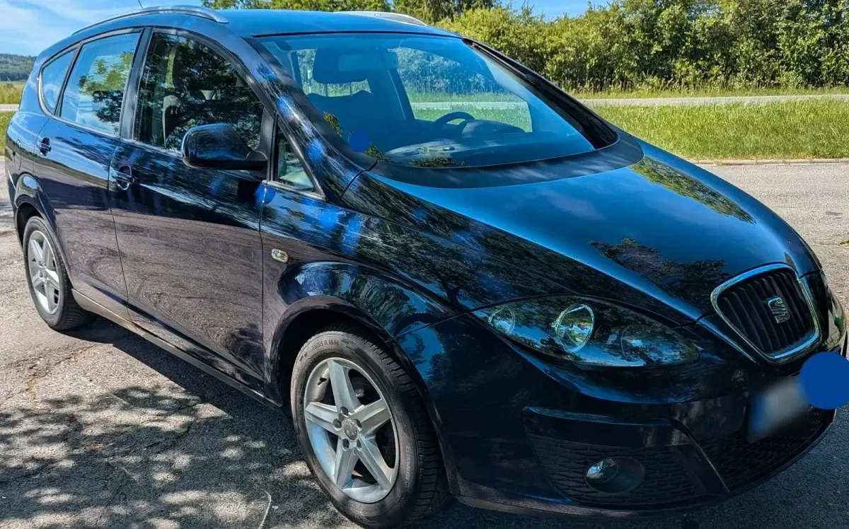 Gebraucht Seat Altea XL Reference 105 PS (77 kW) 2012 Blau Van / Kleinbus