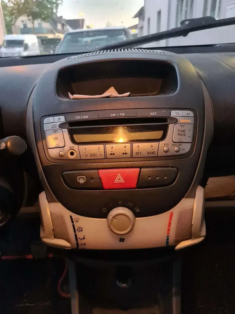 Gebraucht Peugeot 107 68 PS (50 kW) 2006 Schwarz Kleinwagen