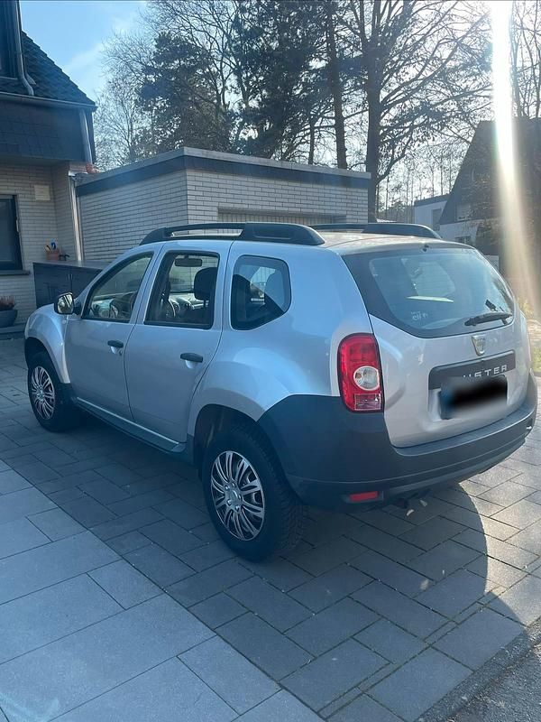 Gebraucht Dacia Duster 107 PS (78 kW) 2010 Silber SUV