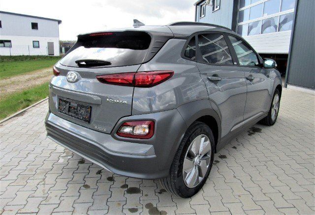 Gebraucht Hyundai Kona 100 kW (136 PS) 2021 Grau SUV