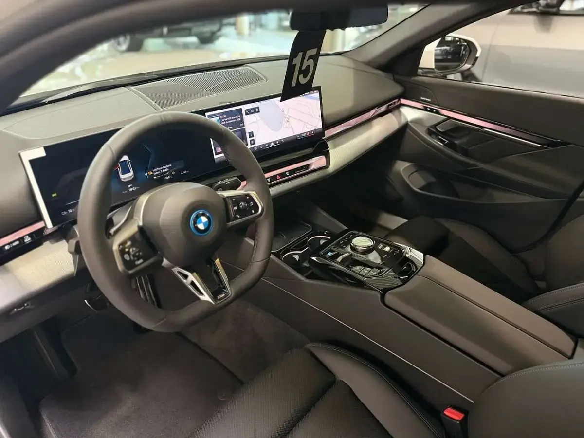 Neu BMW i5 M Sport 250 kW (340 PS) 2026 Alpinweiß Limousine