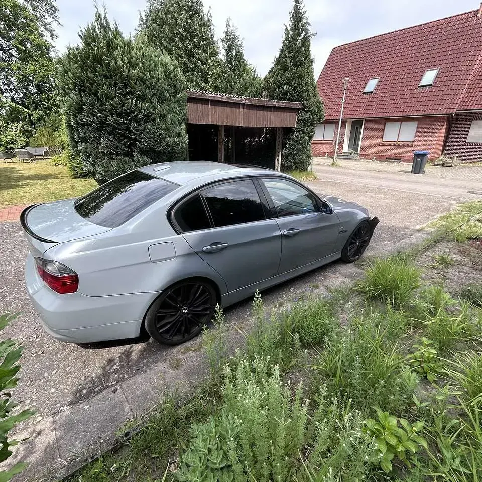 Gebraucht BMW 330 258 PS (189 kW) 2005 Limousine