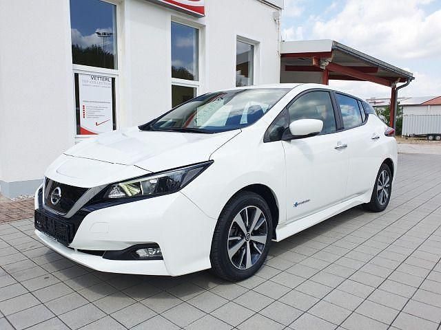 Gebraucht Nissan Leaf Acenta 89 kW (122 PS) 2019 Weiß Kleinwagen