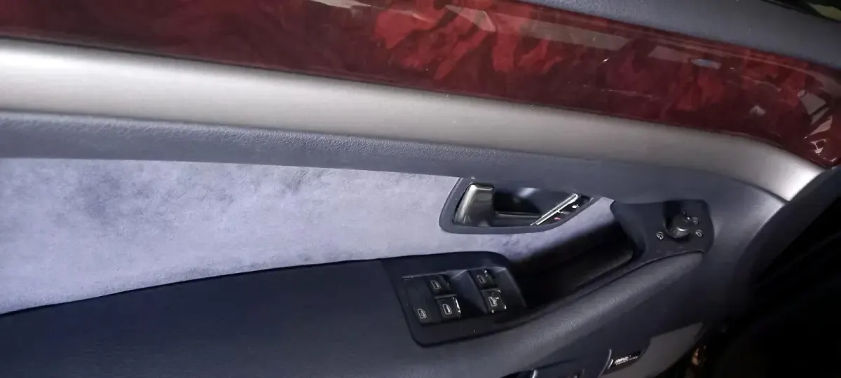 Gebraucht Audi A8 334 PS (245 kW) 2003 Blau Limousine