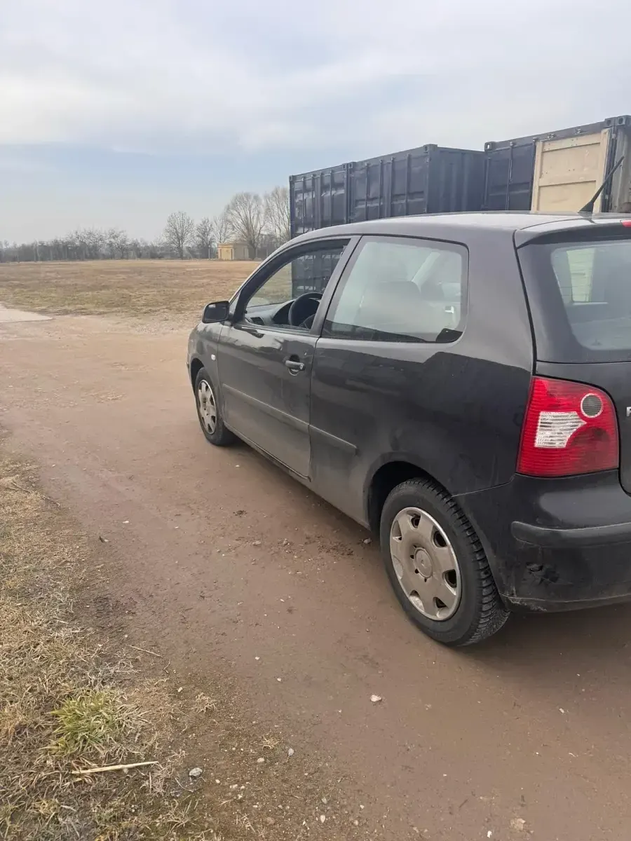 Gebraucht VW Polo 63 PS (46 kW) 2003 Schwarz Kleinwagen