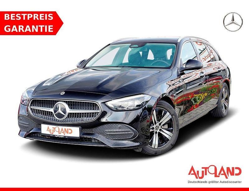 Schwarz Gebraucht 2022 Mercedes C200 Avantgarde Kombi | 32.490 € (Etwas zu teuer) - Bild 1/4
