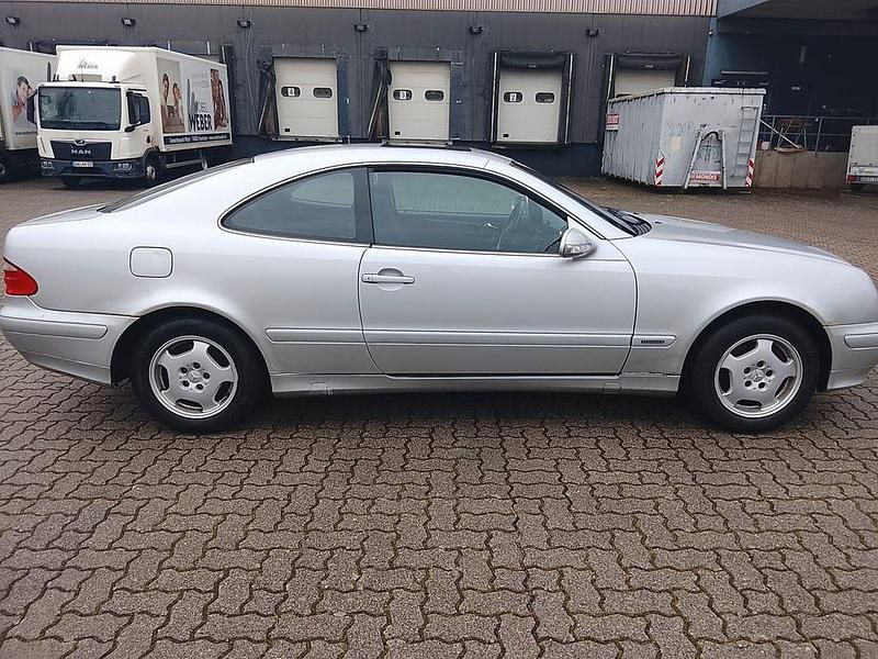 Gebraucht Mercedes CLK200 Elegance 163 PS (119 kW) 2001 Silber Coupé
