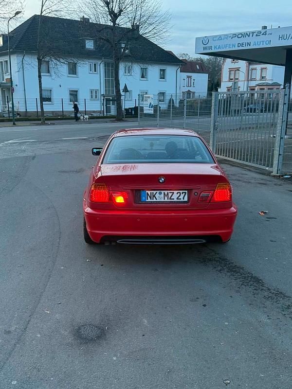 Gebraucht BMW 330 204 PS (150 kW) 2004 Rot Coupé