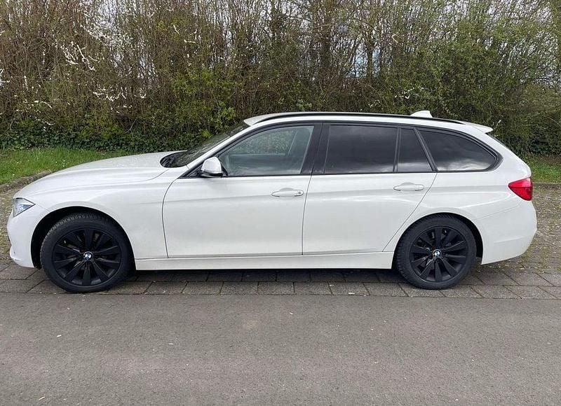 Gebraucht BMW 330 Performance 258 PS (189 kW) 2015 Weiß Kombi