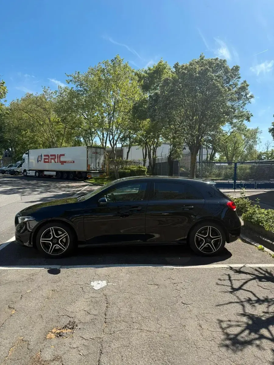 Gebraucht Mercedes A250 AMG line 218 PS (160 kW) 2020 Schwarz Limousine