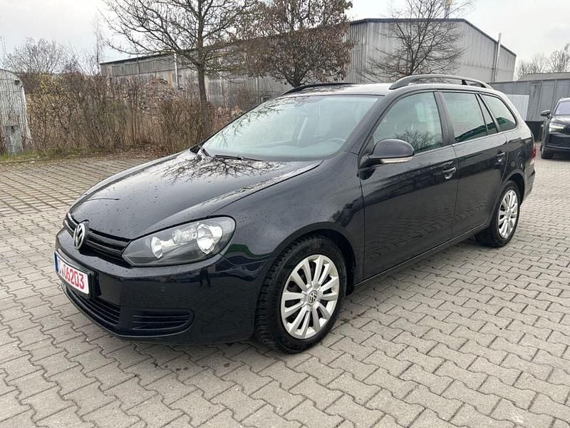Gebraucht VW Golf VI 105 PS (77 kW) 2010 Schwarz Kleinwagen