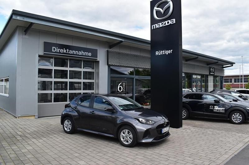 Grau Gebraucht 2024 Mazda 2 Center-Line Limousine | 21.900 € (Etwas zu teuer) - Bild 1/4