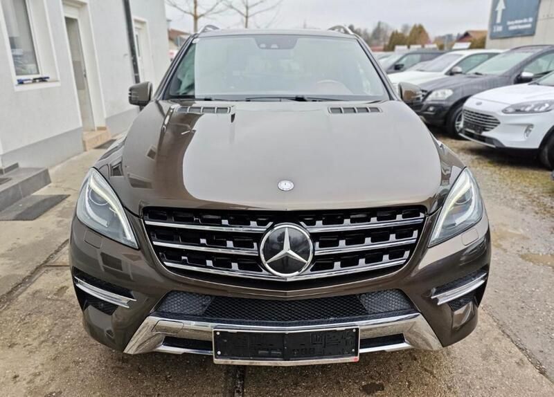 Braun Gebraucht 2012 Mercedes ML350 AMG SUV | 20.900 € (Teuer) - Bild 1/4