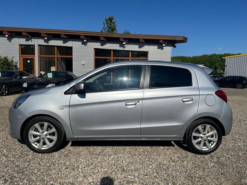 Gebraucht Mitsubishi Space Star 80 PS (58 kW) 2013 Silber Limousine