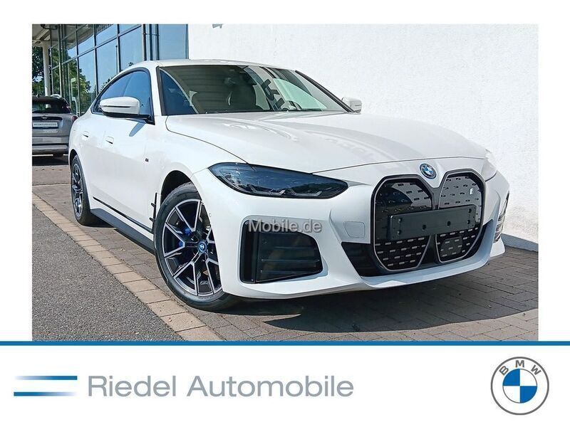 Weiß Gebraucht 2024 BMW i4 M Sport Limousine | 48.790 € (Guter Preis) - Bild 1/3