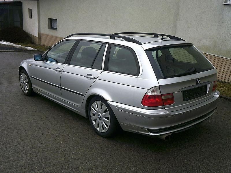 Gebraucht BMW 320 Sport Line 150 PS (110 kW) 2004 Silber Kombi