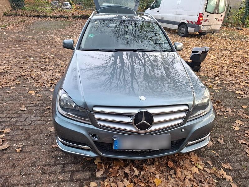 Blau Gebraucht 2011 Mercedes C220 Kombi | 4.999 € (Superpreis) - Bild 1/4