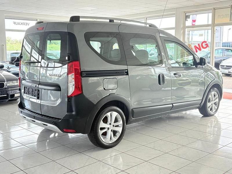 Gebraucht Dacia Dokker Stepway 116 PS (85 kW) 2017 Grau Van / Kleinbus