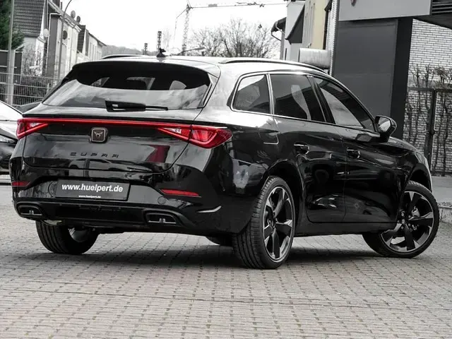 Gebraucht Cupra Leon 150 PS (110 kW) 2023 Mitternachtsschwarz Kombi