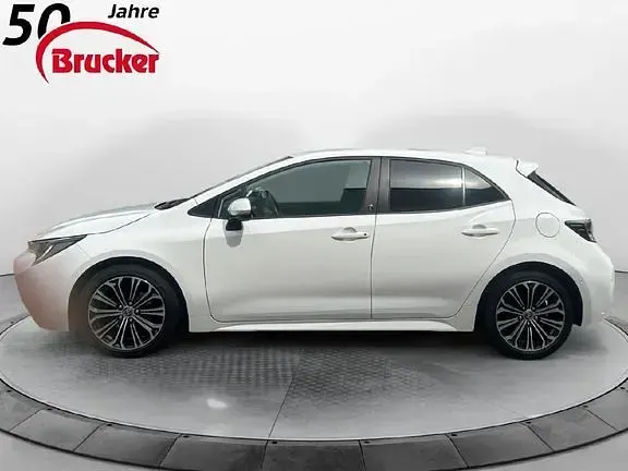 Gebraucht Toyota Corolla Team 122 PS (89 kW) 2022 Schneeweiß
