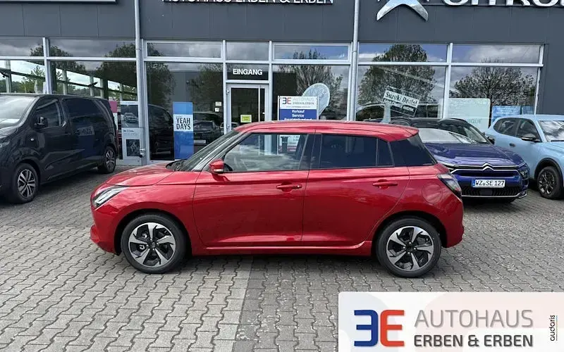 Gebraucht Suzuki Swift Comfort+ 83 PS (61 kW) 2025 Rot Kleinwagen