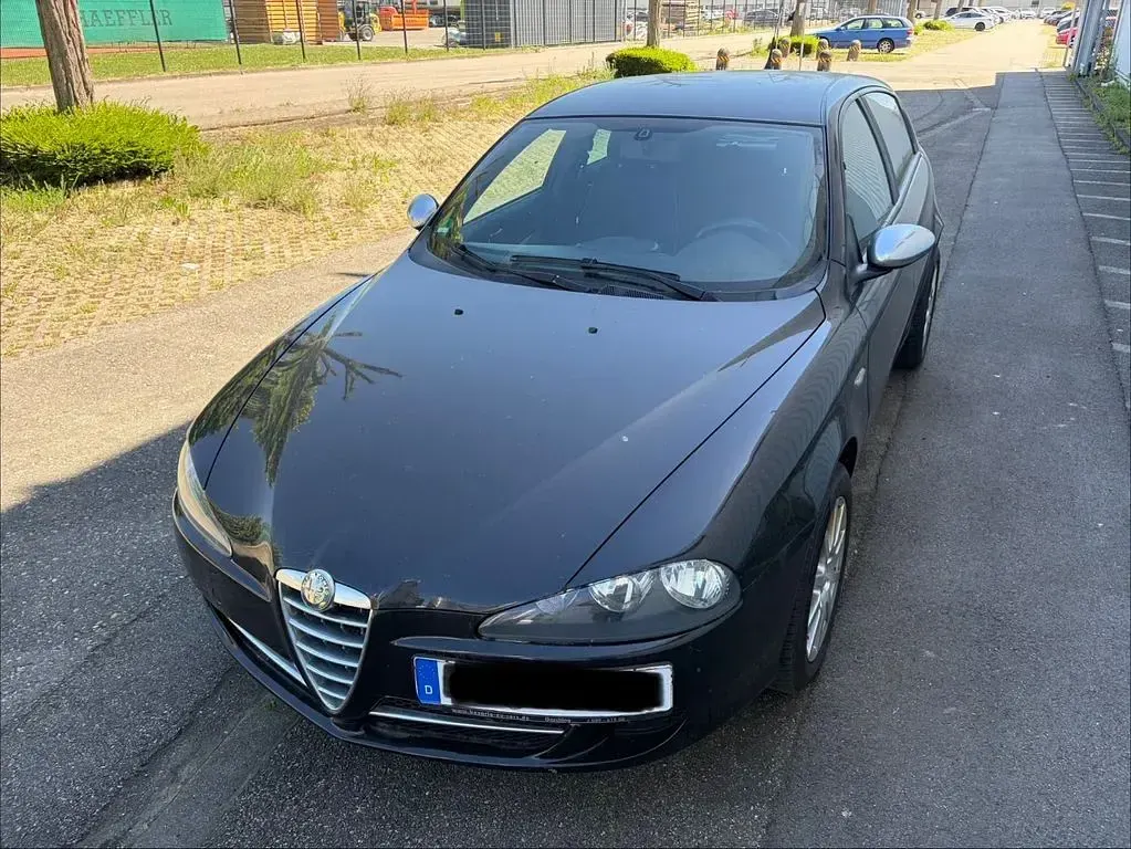 Gebraucht Alfa Romeo 147 Ti 120 PS (88 kW) 2009 Schwarz Kleinwagen