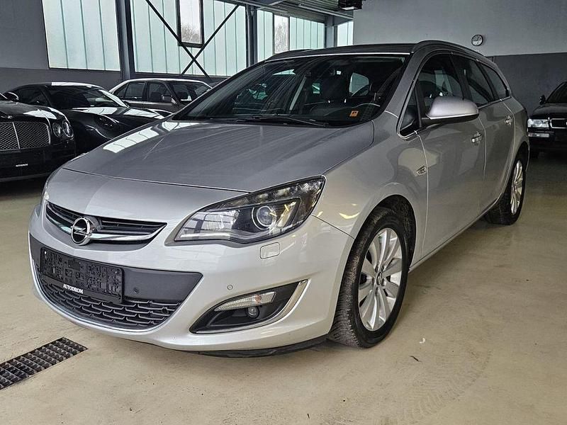 Gebraucht Opel Astra Exklusiv 165 PS (121 kW) 2014 Silber Kombi