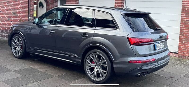 Grau Gebraucht 2020 Audi SQ7 Sport SUV | 71.000 € (Guter Preis) - Bild 1/4