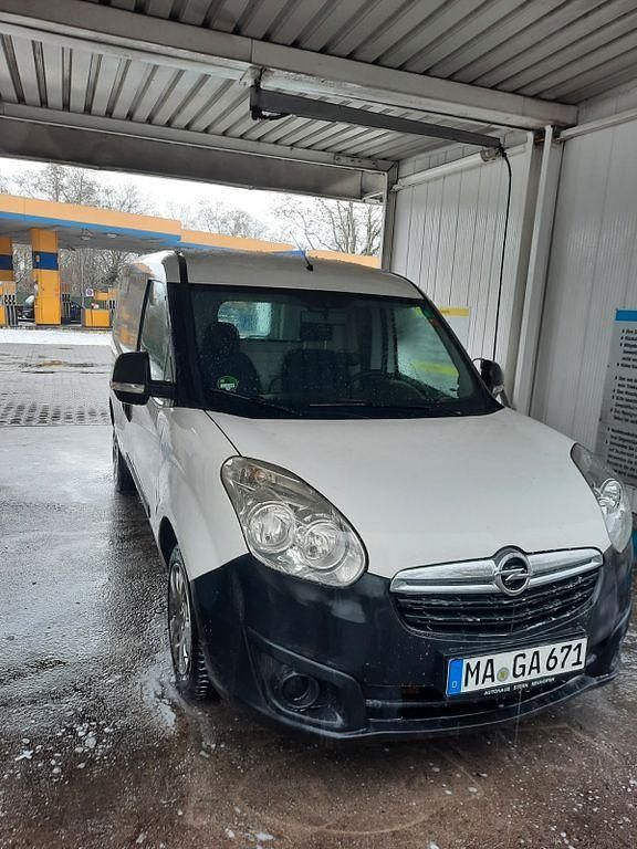 Weiß Gebraucht 2017 Opel Combo Selection Van / Kleinbus | 3.600 € (Superpreis) - Bild 1/4