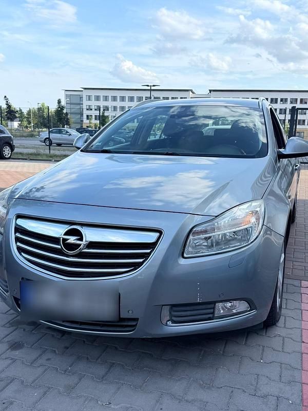Gebraucht Opel Insignia 118 PS (86 kW) 2010 Grau Kombi