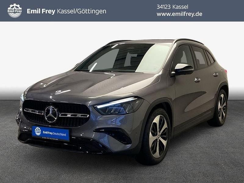 Mountaingrau metallic Gebraucht 2024 Mercedes GLA180 Advanced Plus SUV | 37.610 € (Fairer Preis) - Bild 1/4