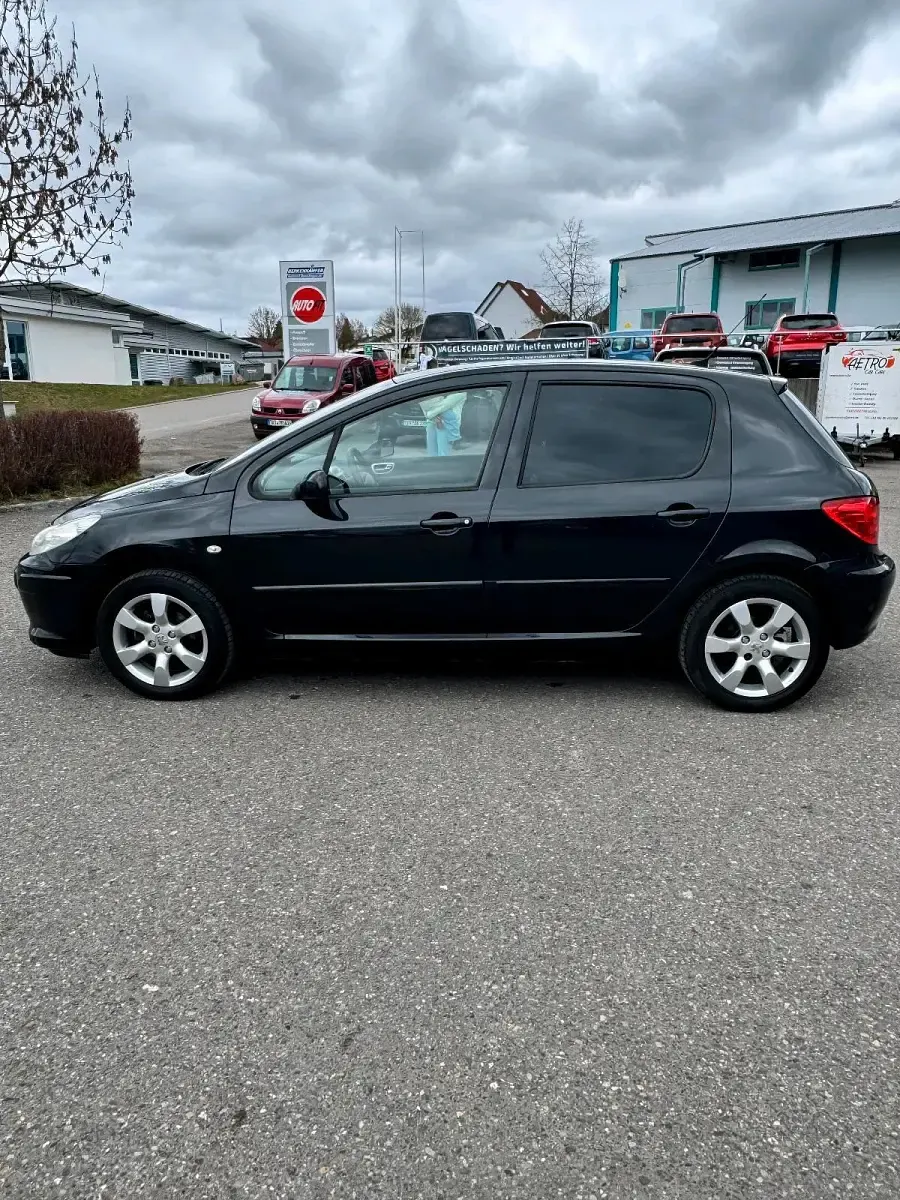 Gebraucht Peugeot 307 109 PS (80 kW) 2005 Schwarz Limousine