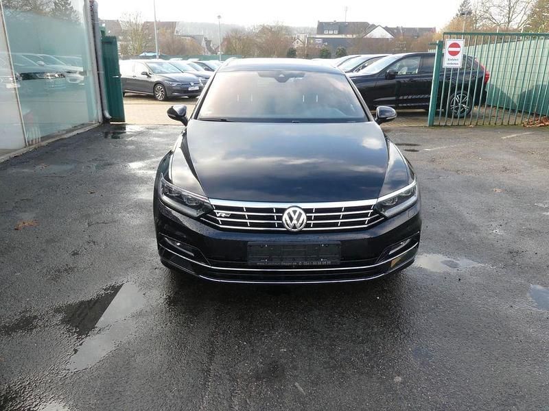 Gebraucht VW Passat Highline 220 PS (161 kW) 2016 Schwarz Kombi