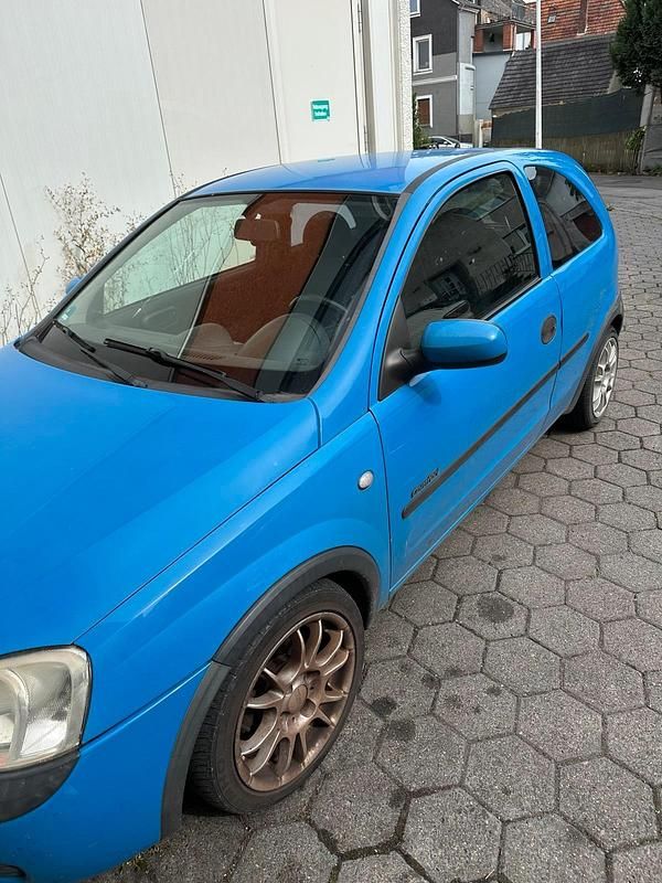 Blau Gebraucht 2001 Opel Corsa Kleinwagen | 270 € (Superpreis) - Bild 1/4