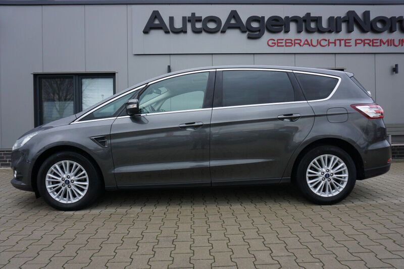 Gebraucht Ford S-MAX Titanium 150 PS (110 kW) 2019 Grau Van / Kleinbus