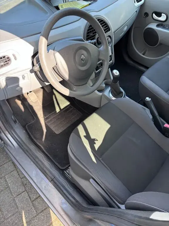 Gebraucht Renault Modus 75 PS (55 kW) 2013 Grau Van / Kleinbus