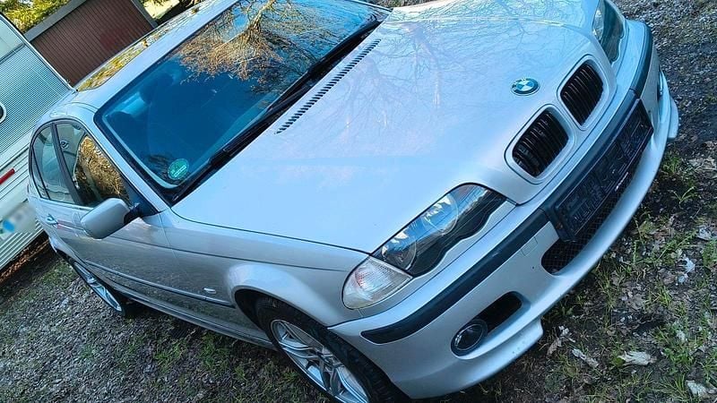 Gebraucht BMW 320 150 PS (110 kW) 1999 Silber Limousine