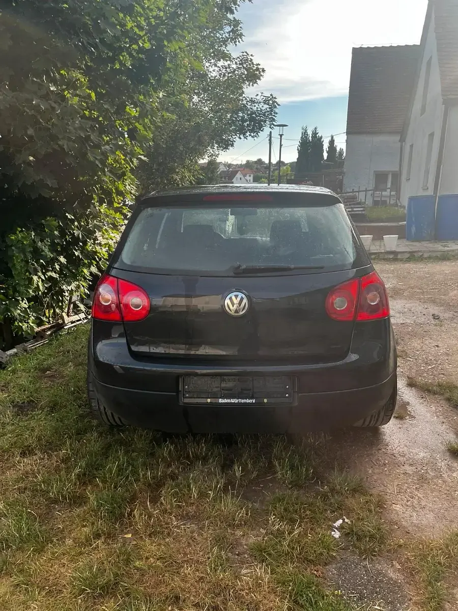 Gebraucht VW Golf V 140 PS (102 kW) 2004 Schwarz Kleinwagen