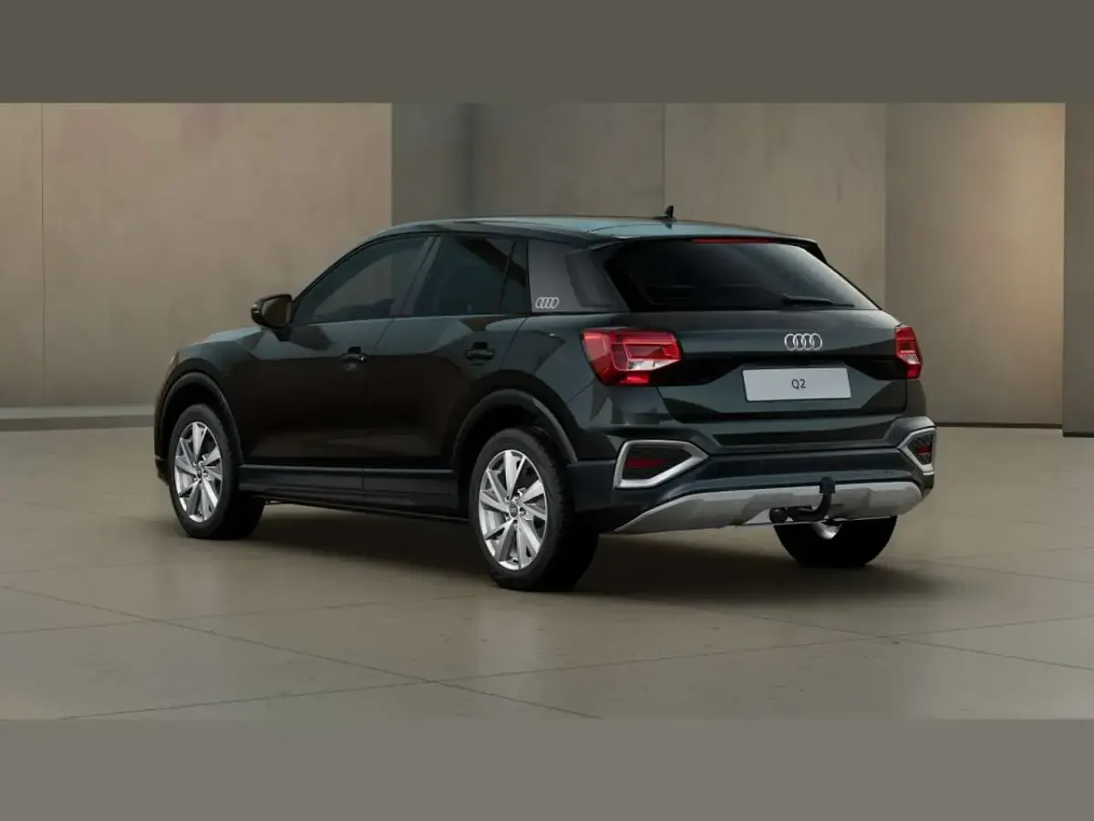 Gebraucht Audi Q2 Advanced Plus 116 PS (85 kW) 2025 Mythosschwarz metallic SUV