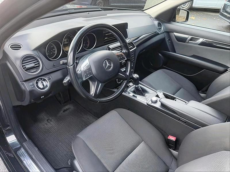 Gebraucht Mercedes C220 170 PS (125 kW) 2011 Andere farben Kombi