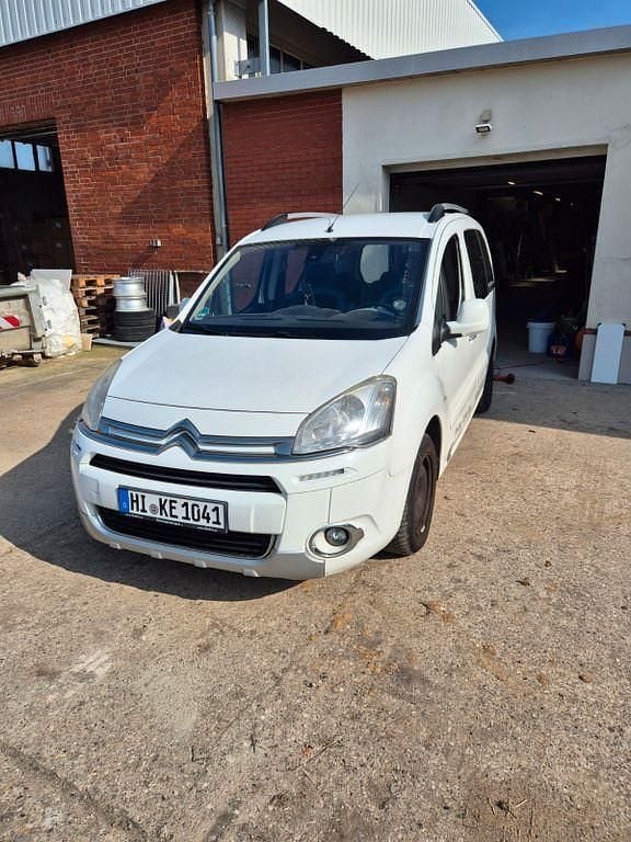 Gebraucht Citroën Berlingo SELECTION 114 PS (83 kW) 2012 Weiß Van / Kleinbus