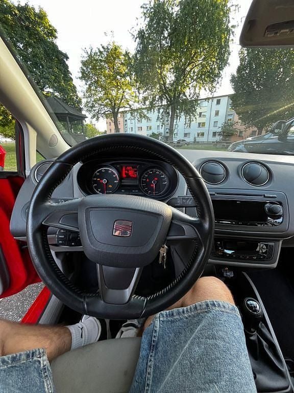 Gebraucht Seat Ibiza 105 PS (77 kW) 2012 Rot Limousine